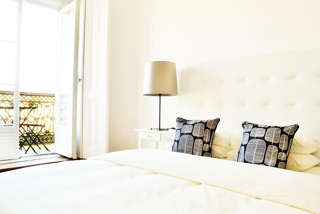 Feeling Chiado 15 Hotel Lisbon Room photo